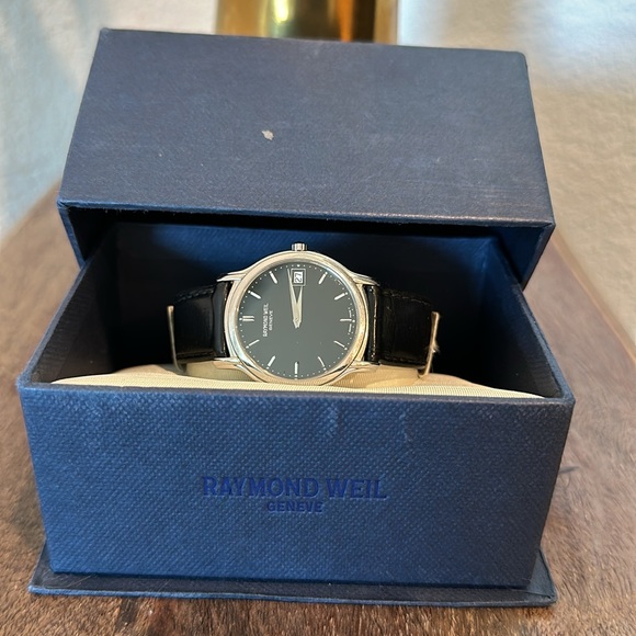 Raymond Weil Toccata Black Dial Black Leather Men's Quartz Watch 5569 X 124864 - Picture 13 of 13